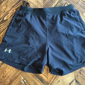 Mens athletic shorts. Size large.